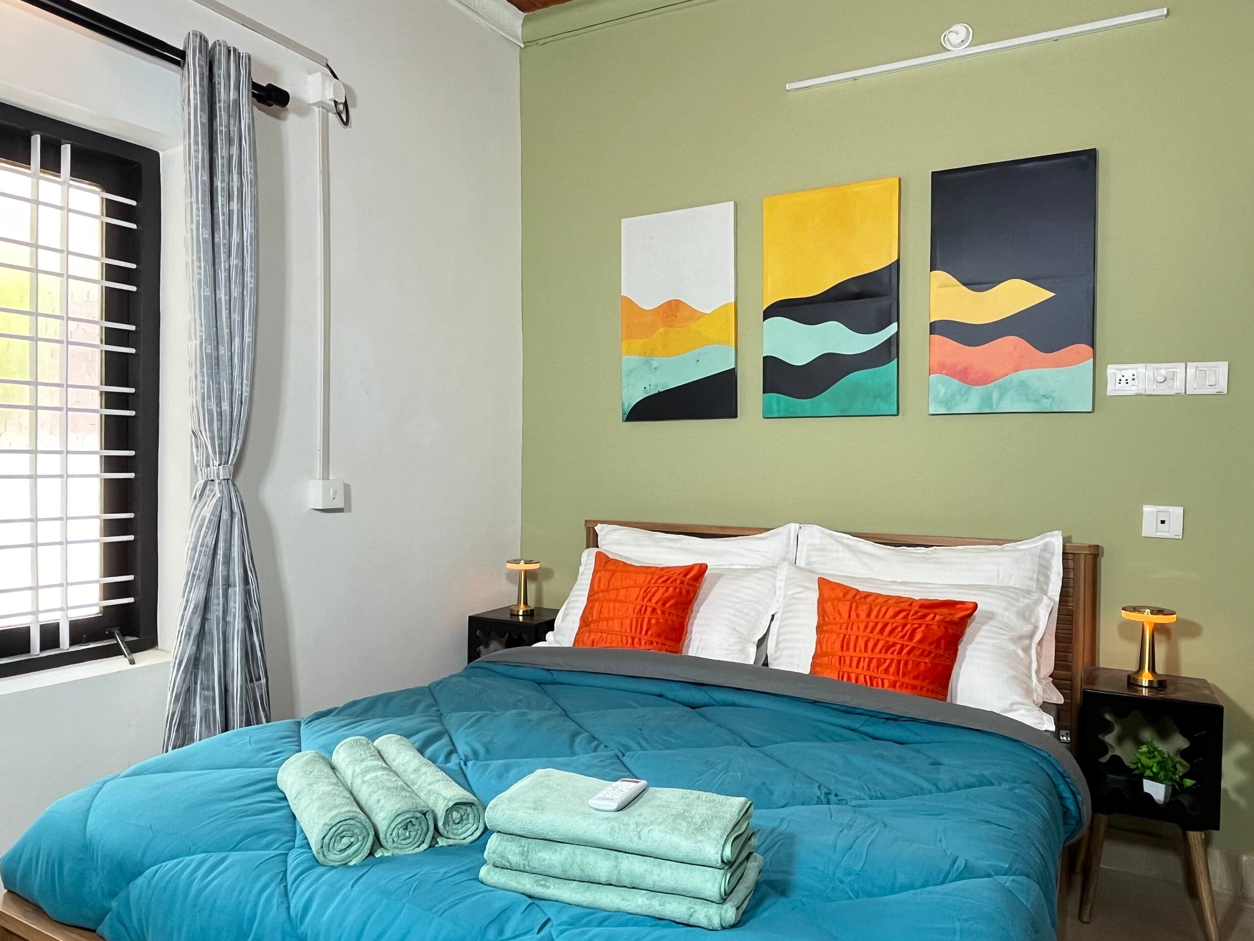 VAR- Coastal Haus 5 Min to Beach, AC 4BHK-Foosball 21