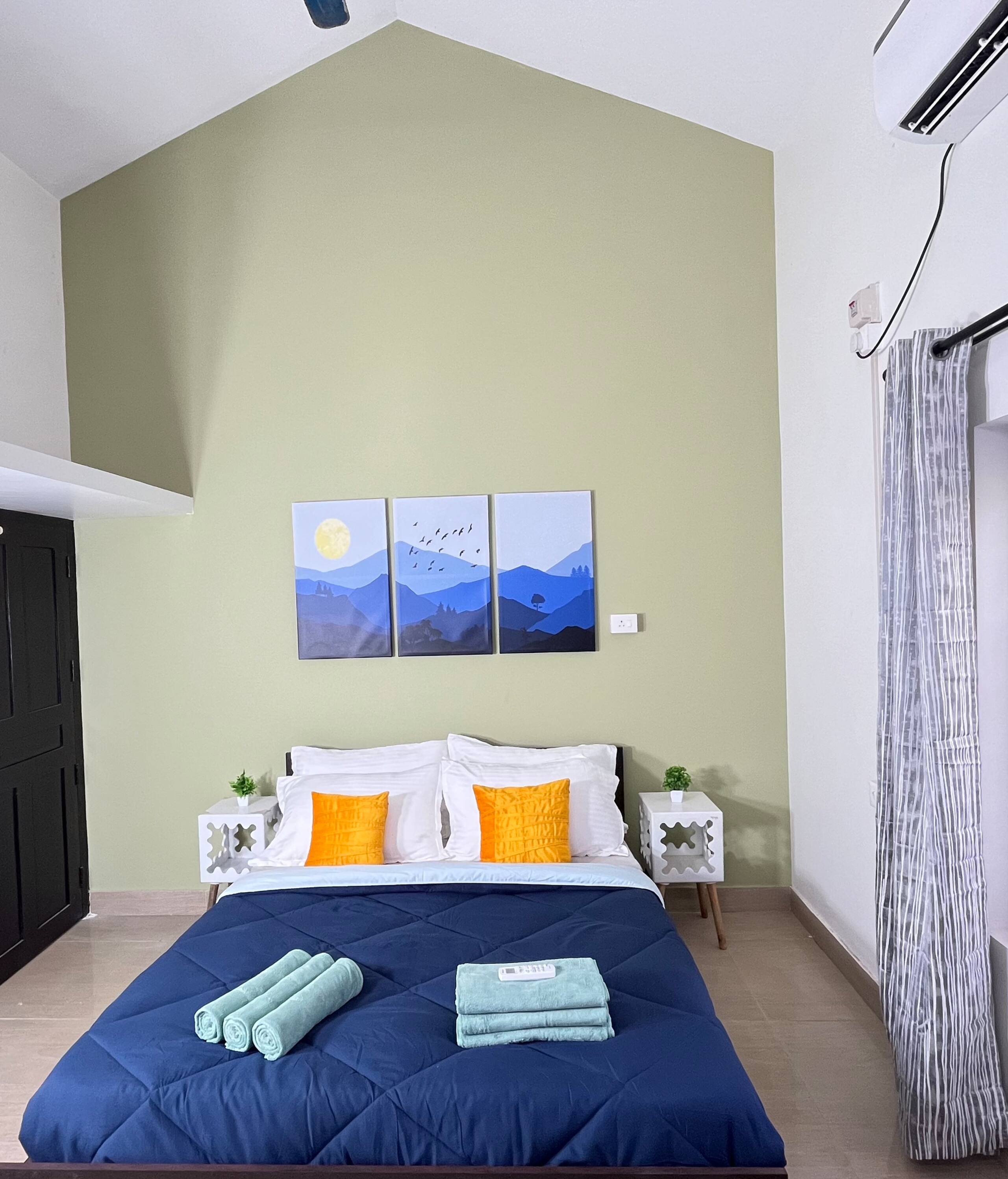 VAR- Coastal Haus 5 Min to Beach, AC 4BHK-Foosball 18