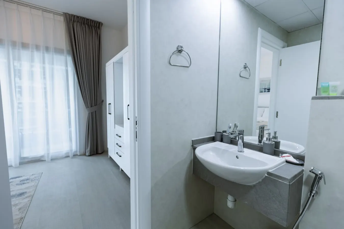 Dubai Marina - 1BHK Cozy Vacation Homes near Metro 11