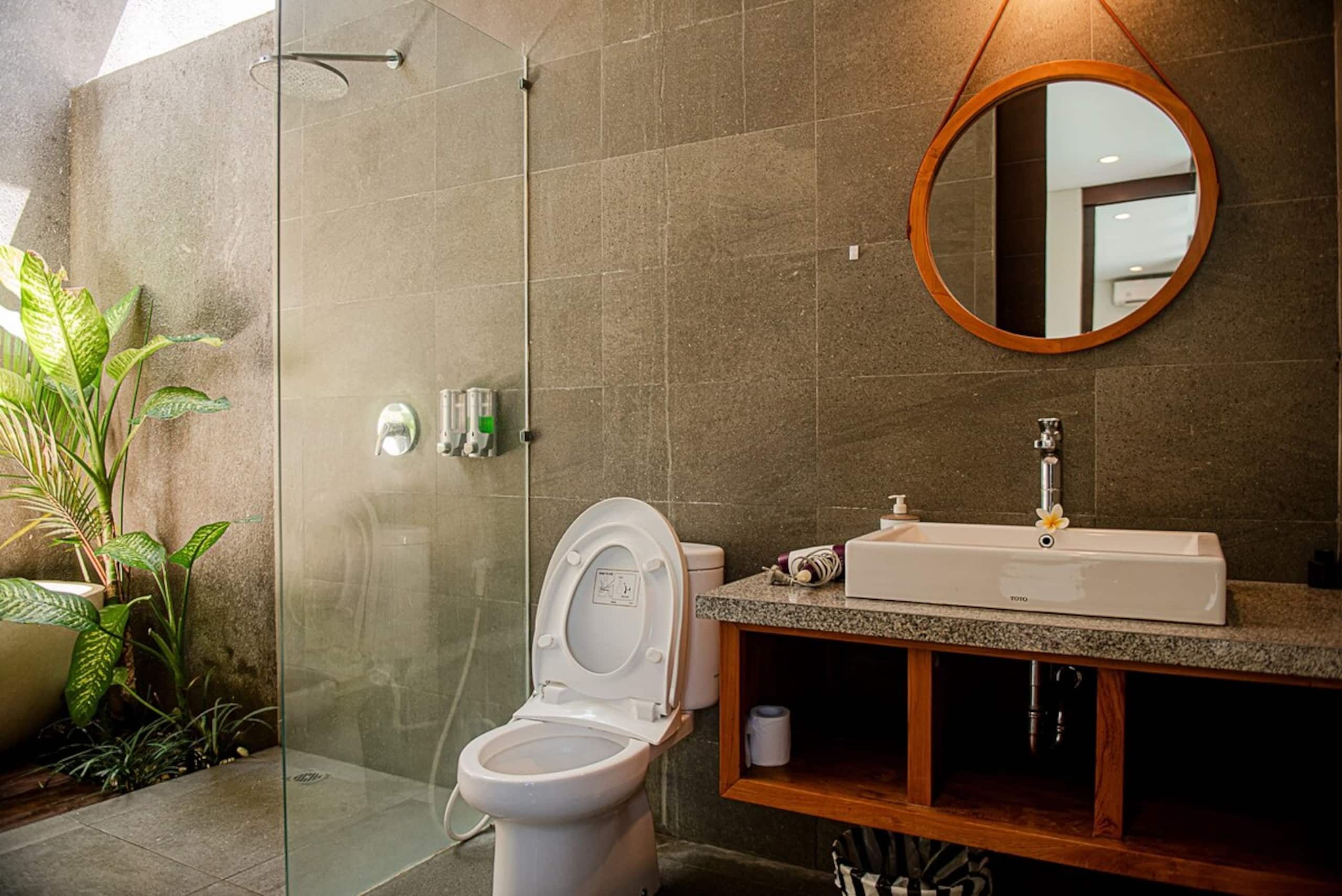Ubud Hideaway-2BR Family Villa with Private Pool 10