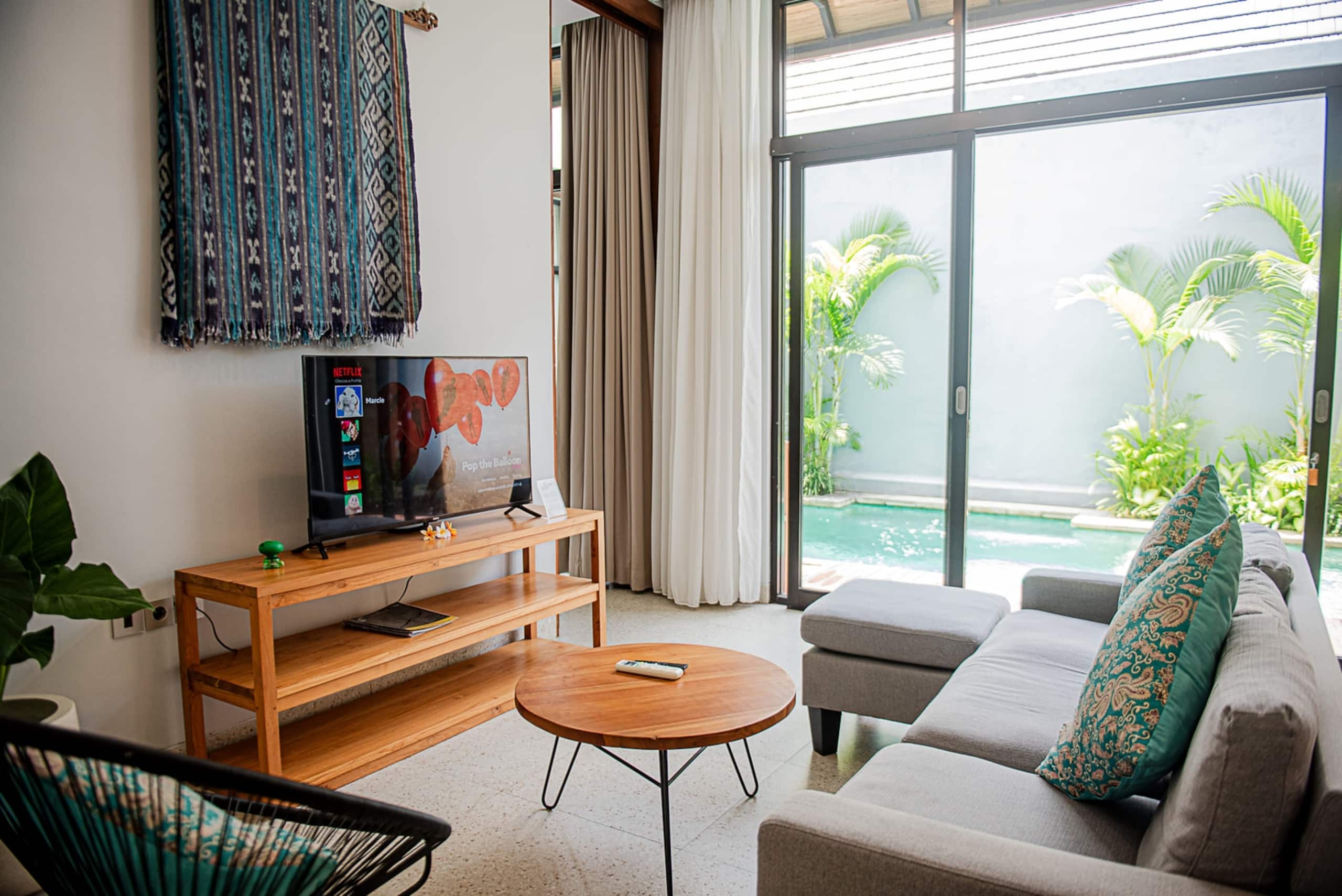 Ubud Hideaway-2BR Family Villa with Private Pool 27