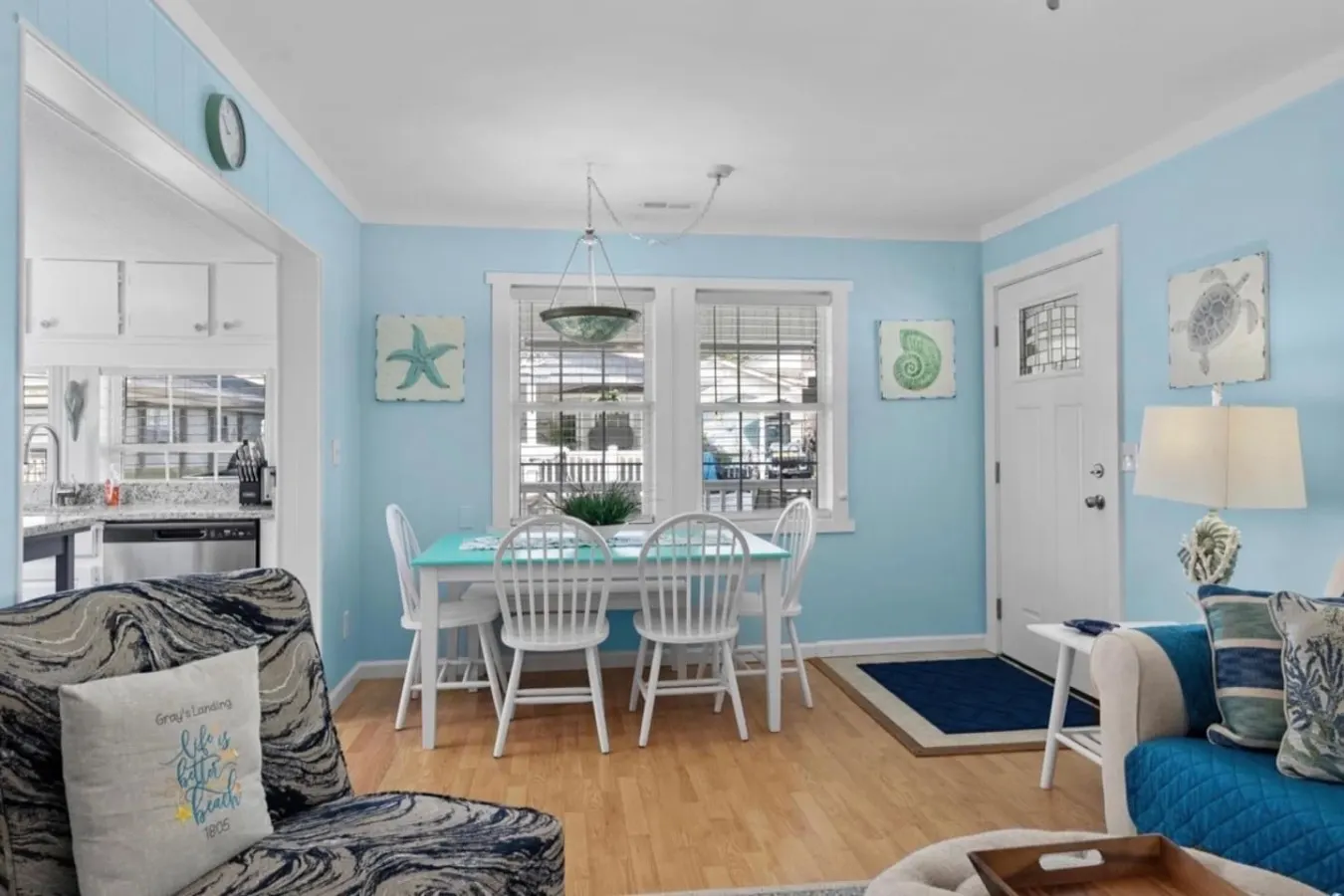 Cozy OL Retreat Short Walk to Beach & Outdoor TV 14