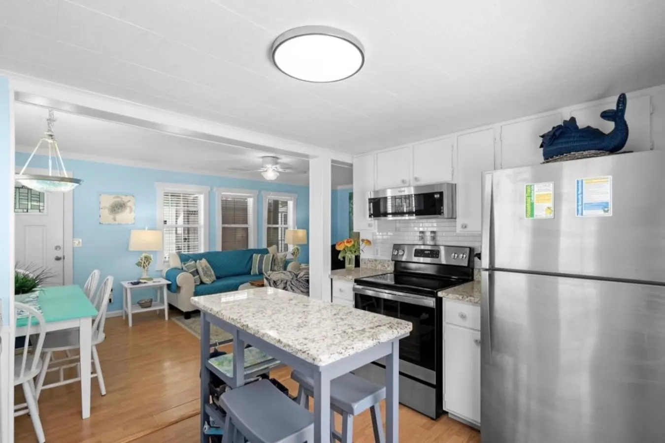 Cozy OL Retreat Short Walk to Beach & Outdoor TV 19