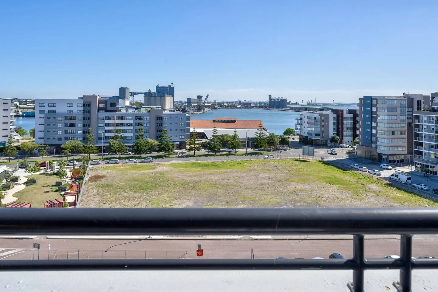 Cityscape - Incredible Views - 2 Parking Spaces 13