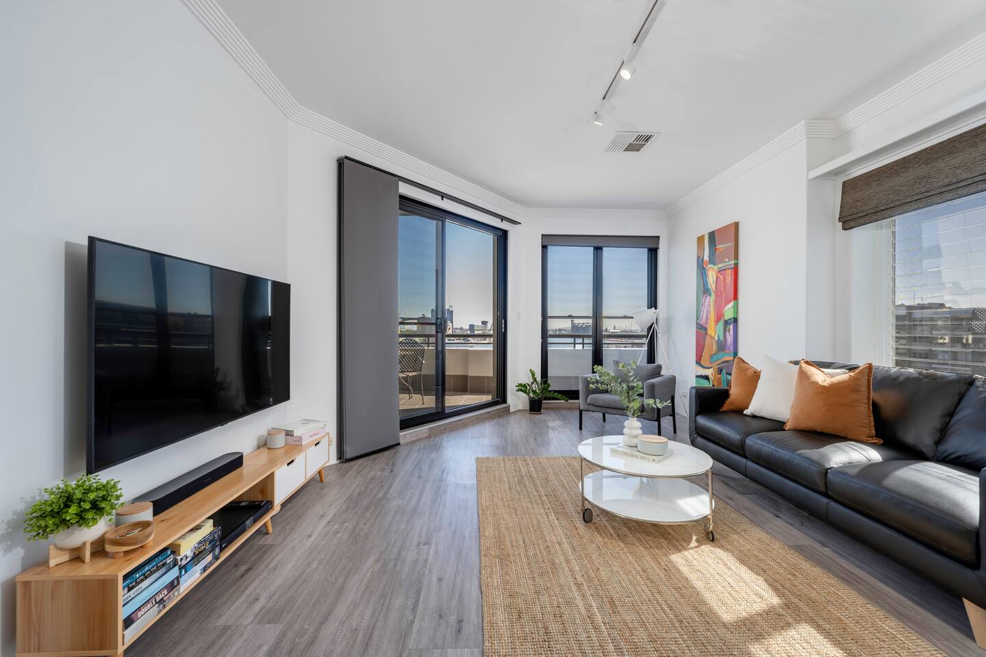 Cityscape - Incredible Views - 2 Parking Spaces 4