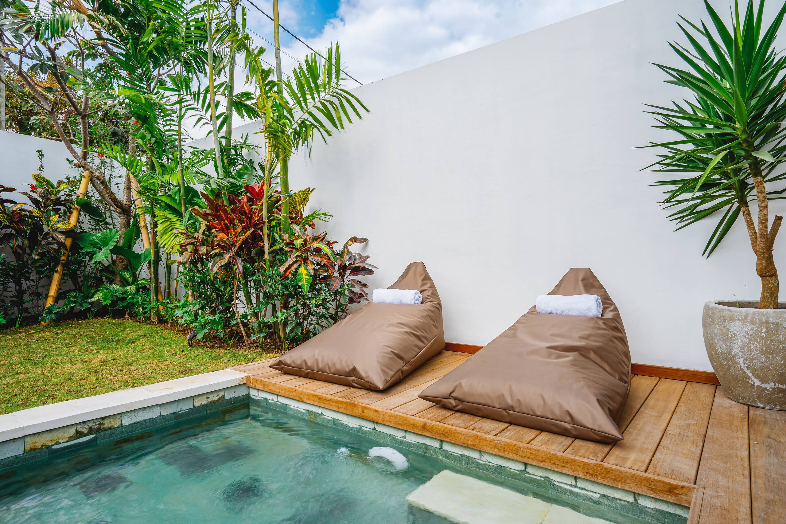 Romantic 1br Villa • Private Pool • Nyanyi Beach 36
