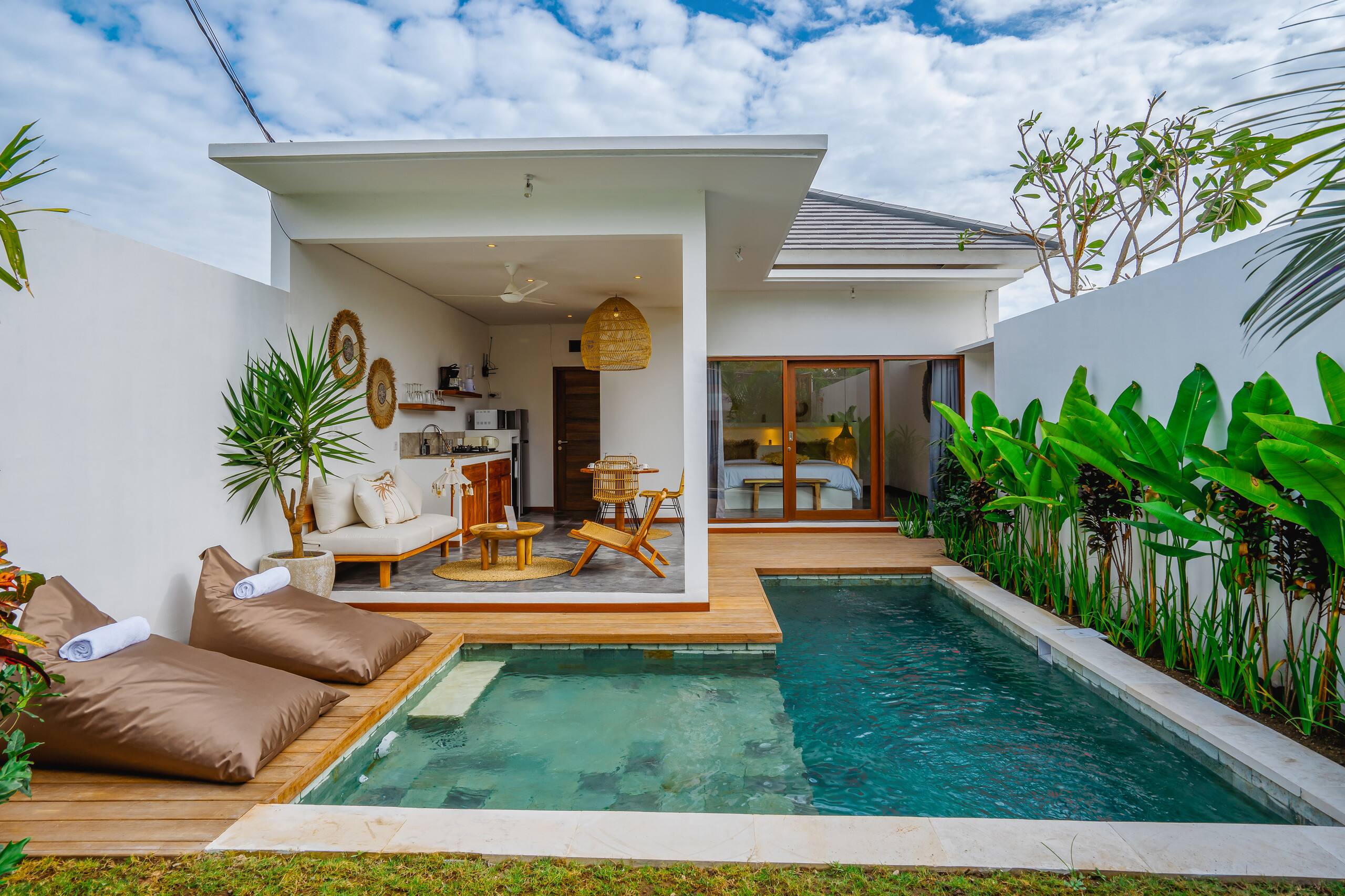 Romantic 1br Villa • Private Pool • Nyanyi Beach 6