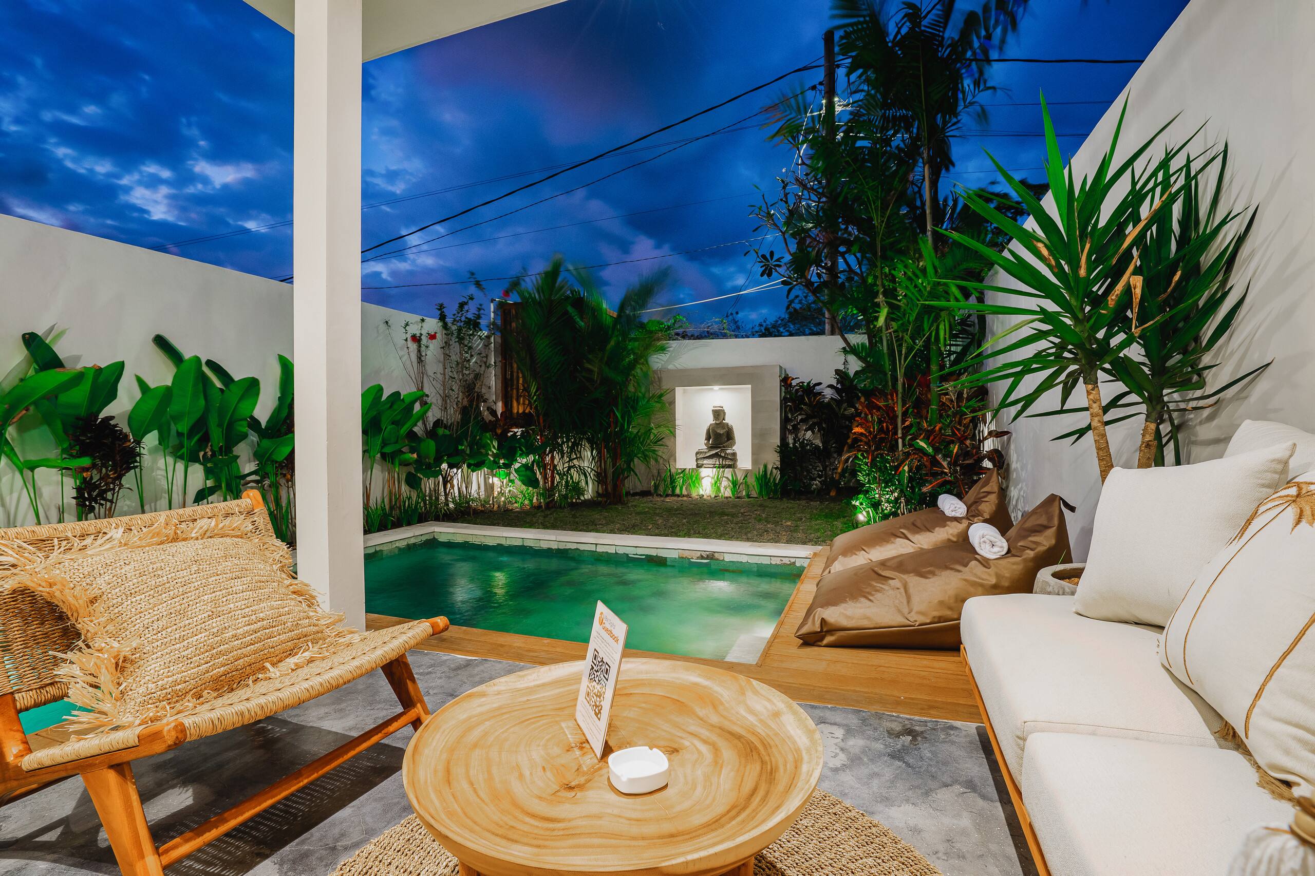 Romantic 1br Villa • Private Pool • Nyanyi Beach 12