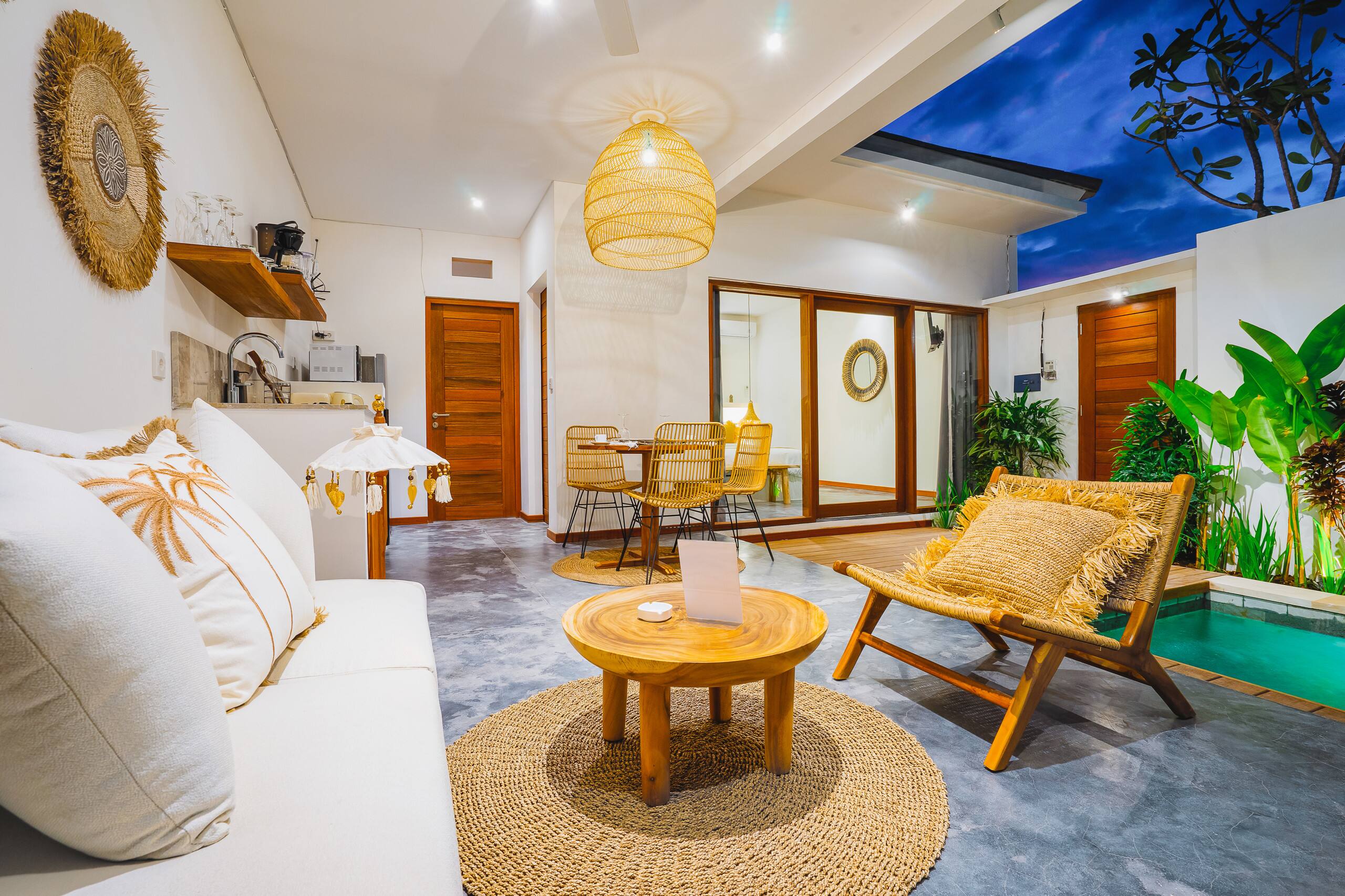 Romantic 1br Villa • Private Pool • Nyanyi Beach 11