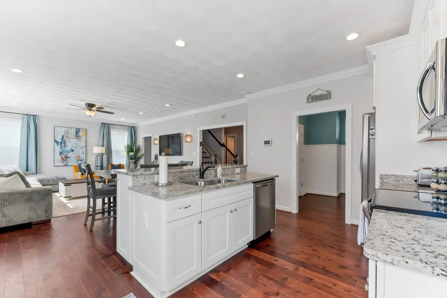 5BR Norfolk Home Fenced Yard + Fire Pit 19