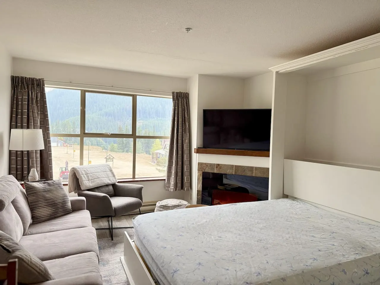 Apex Mountain- Black Diamond Suite Reg#PM954799556 8