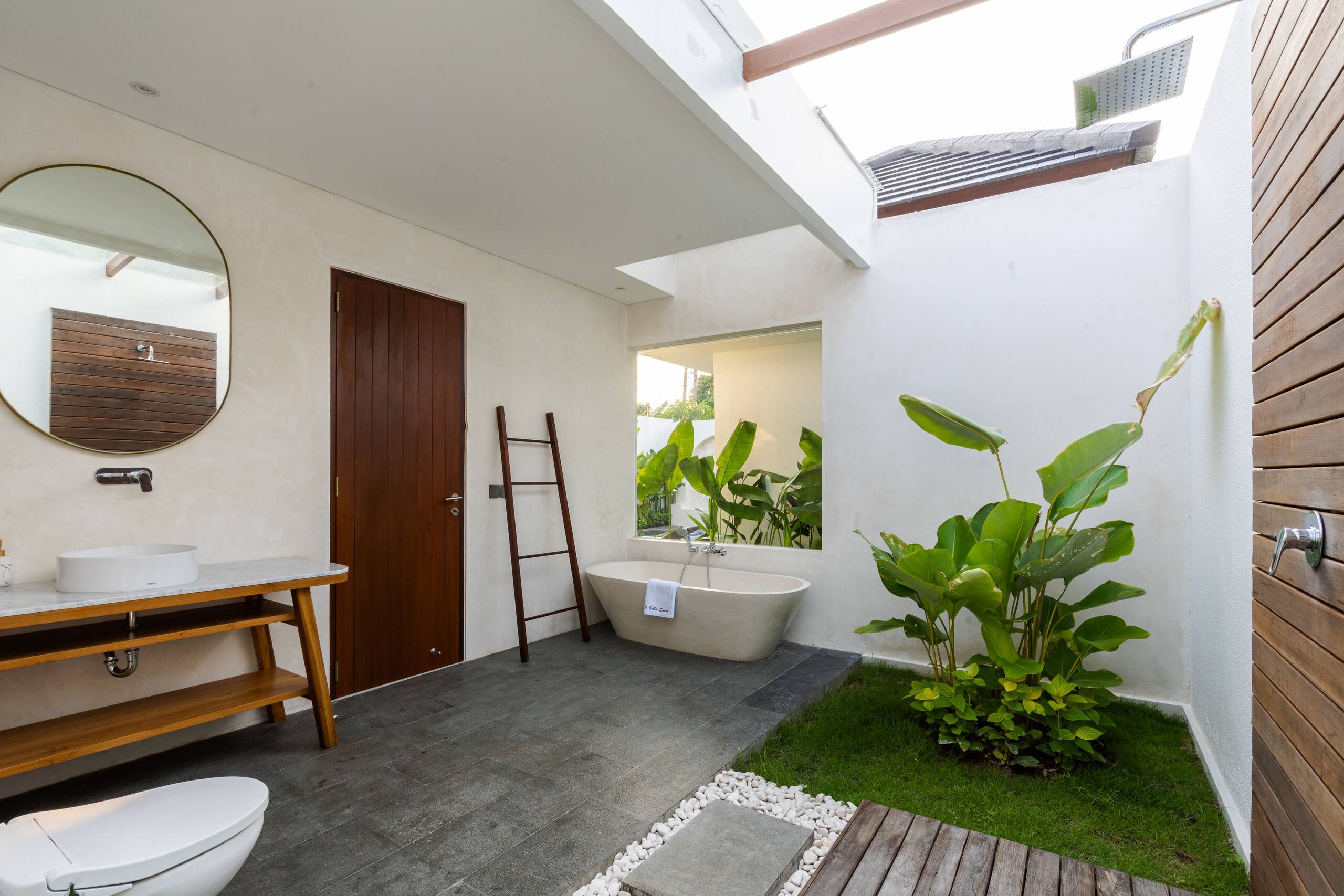 J4 Villas Sanur 1BR Open Living Room with Pool 10