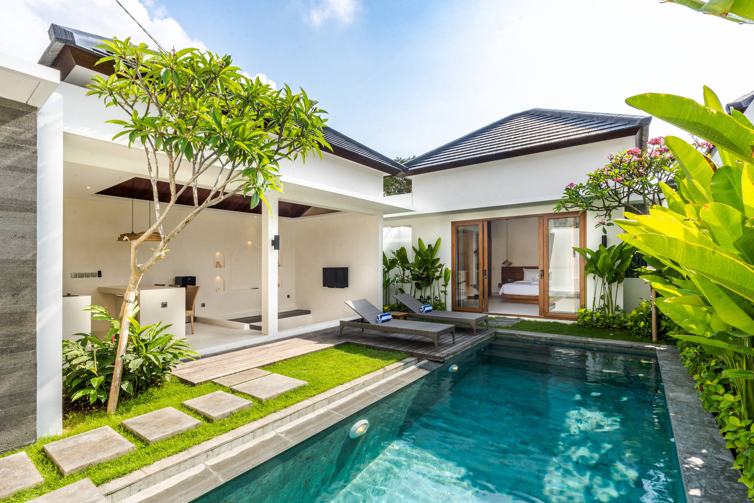 J4 Villas Sanur 1BR Open Living Room with Pool