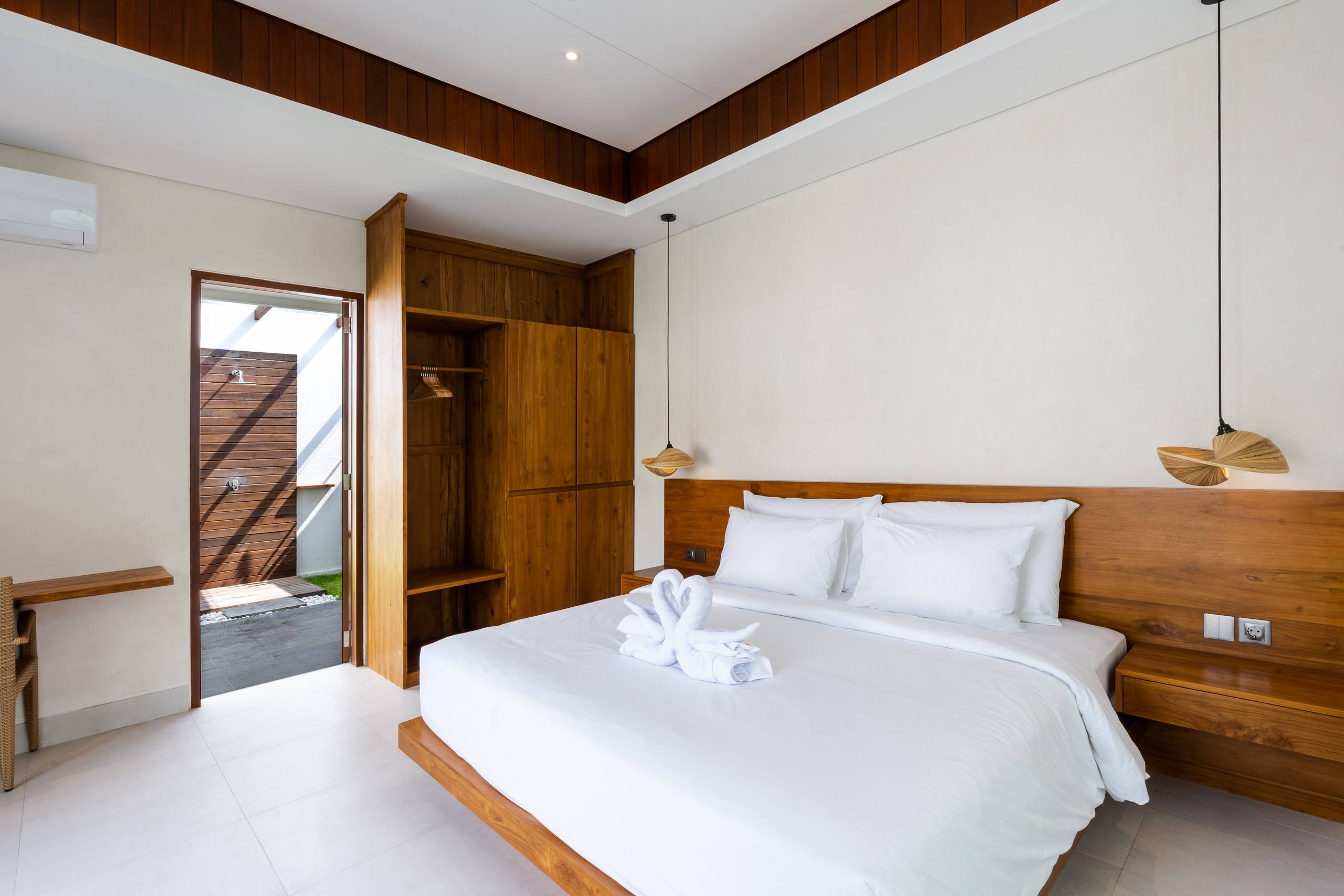 J4 Villas Sanur 1BR Open Living Room with Pool — photo 5