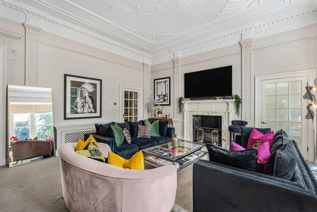 Luxury Holland Park 3-Bed with Private Balcony 11