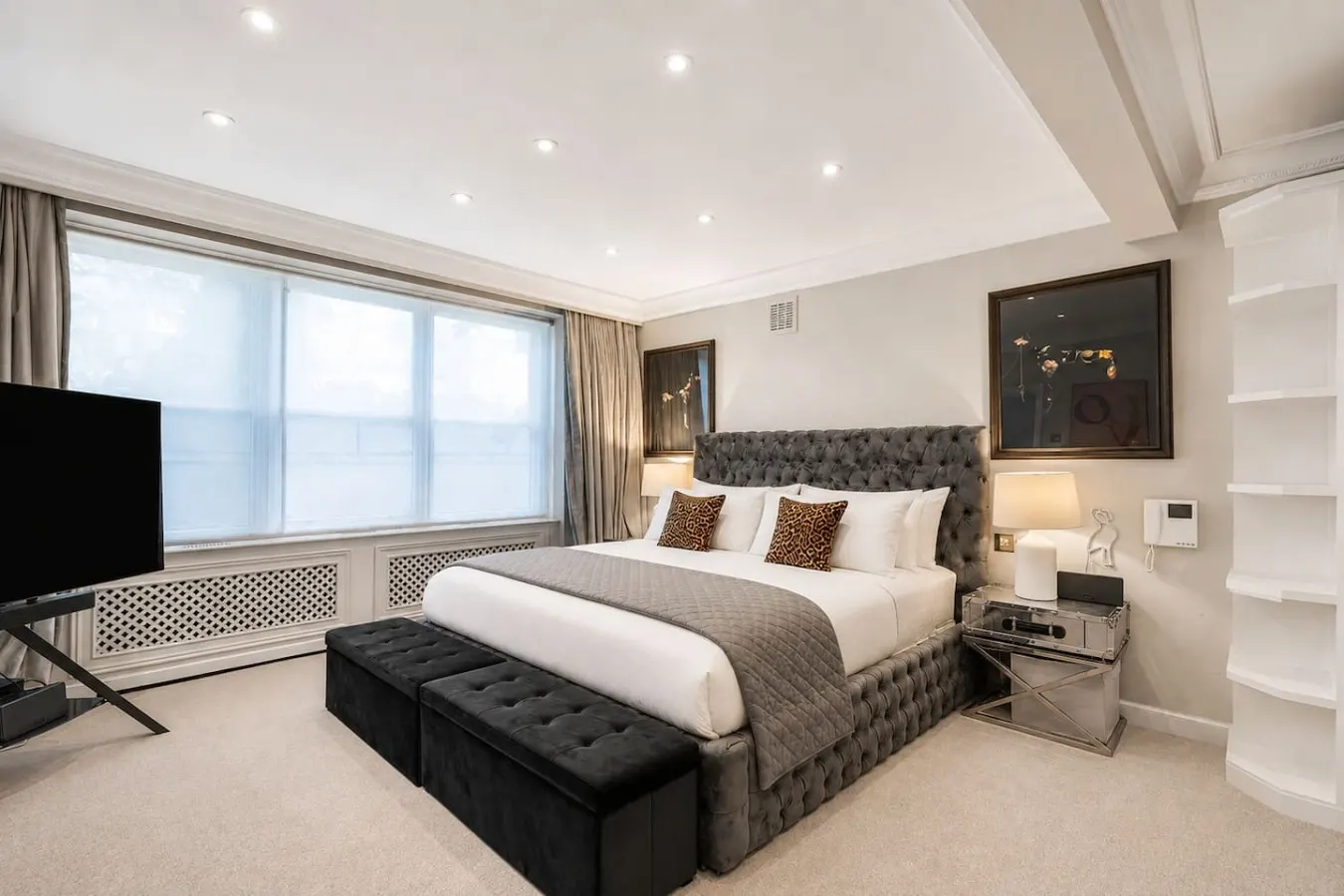 Luxury Holland Park 3-Bed with Private Balcony 19