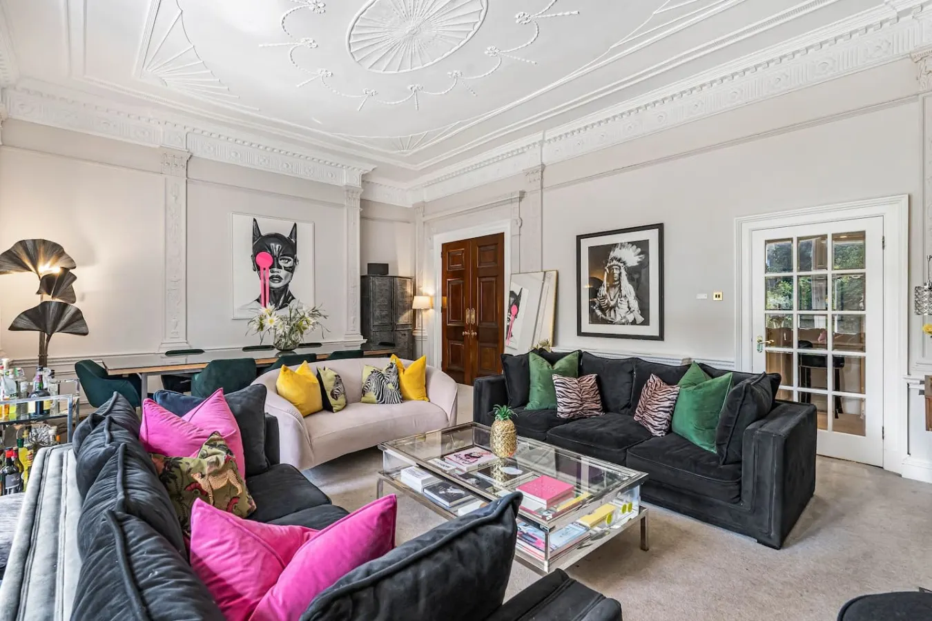 Luxury Holland Park 3-Bed with Private Balcony 6