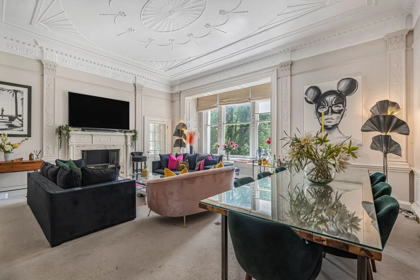 Luxury Holland Park 3-Bed with Private Balcony 8