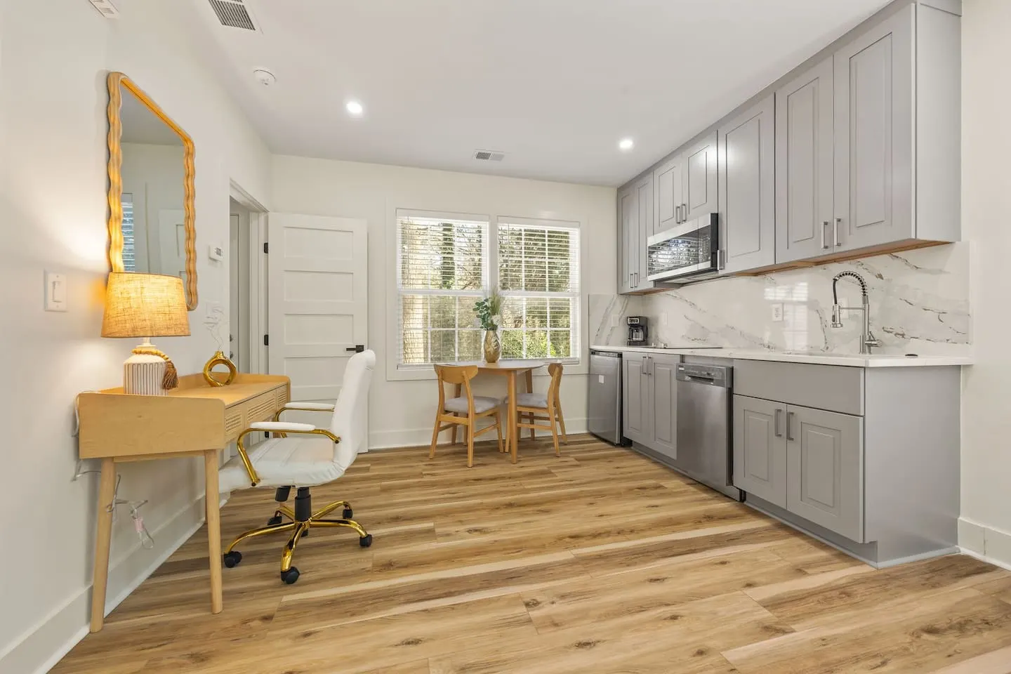 Cozy Studio Near the Beltline 10