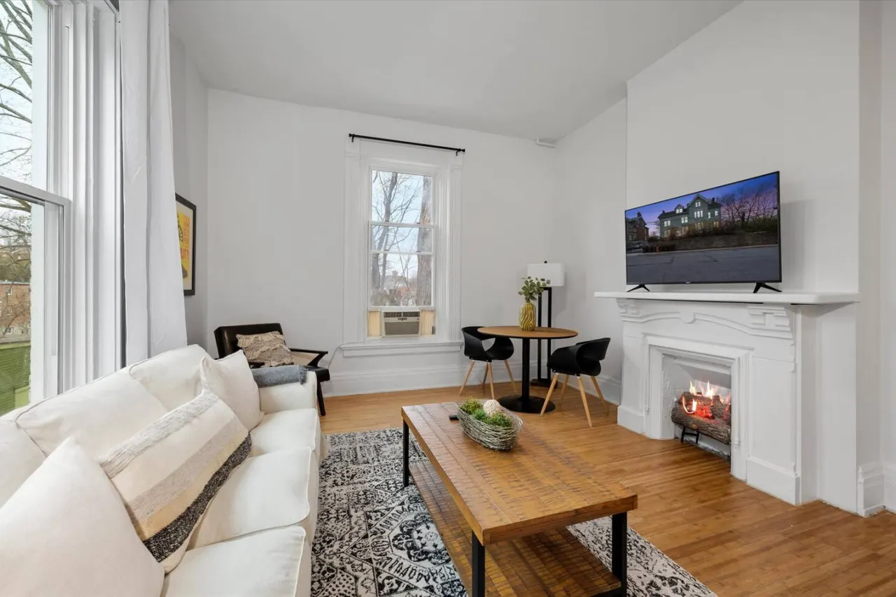 Cozy 1BR Near Zoo, UC, Hospitals 8
