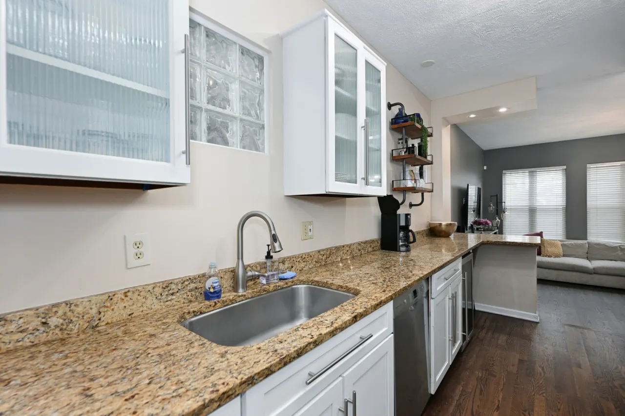 Treasure in Tremont! CAVS, BROWNS, GUARDIANS, close to Restaurants/Bars 12
