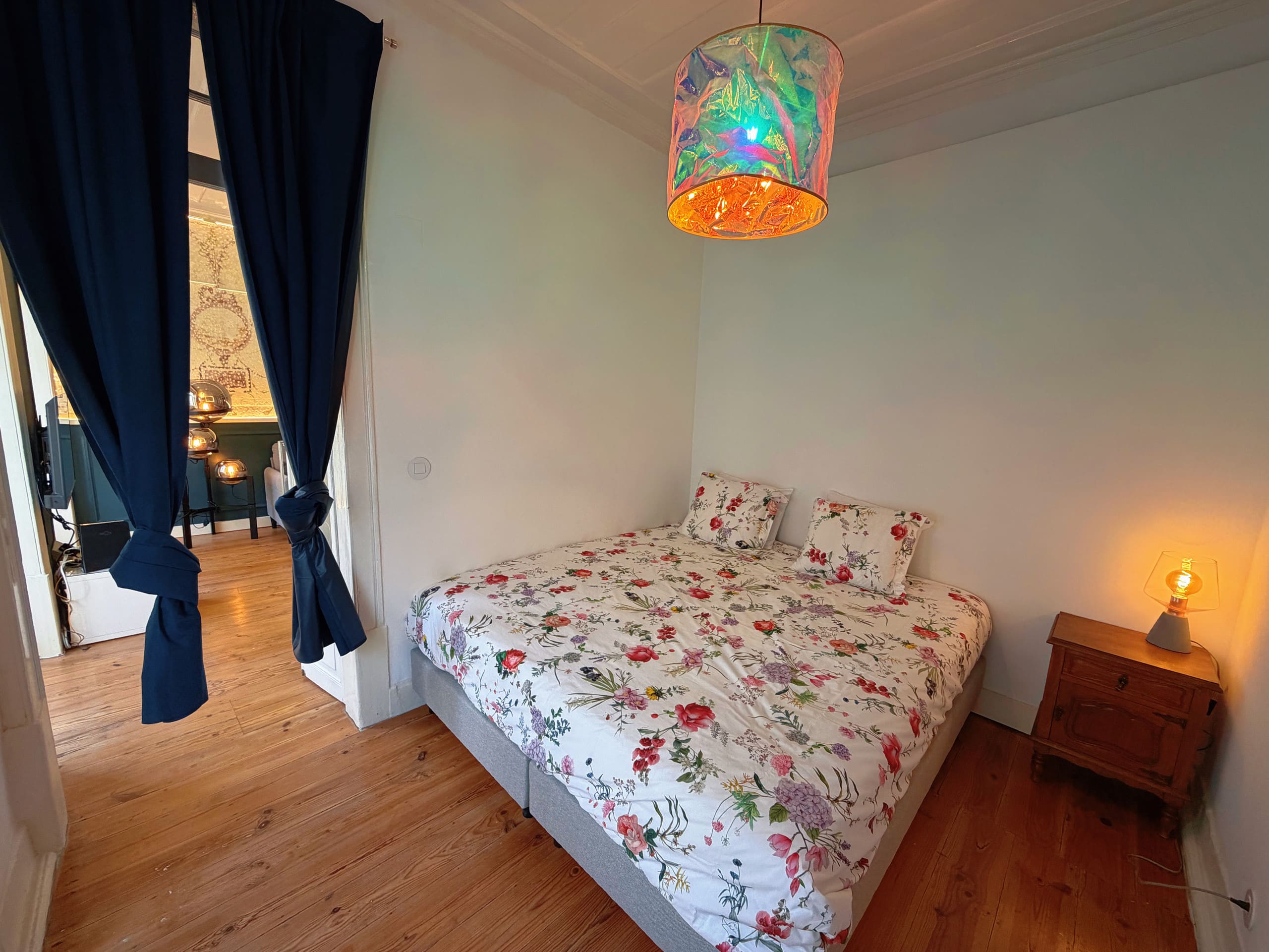 Stylish Lisbon Home in Estrela 3