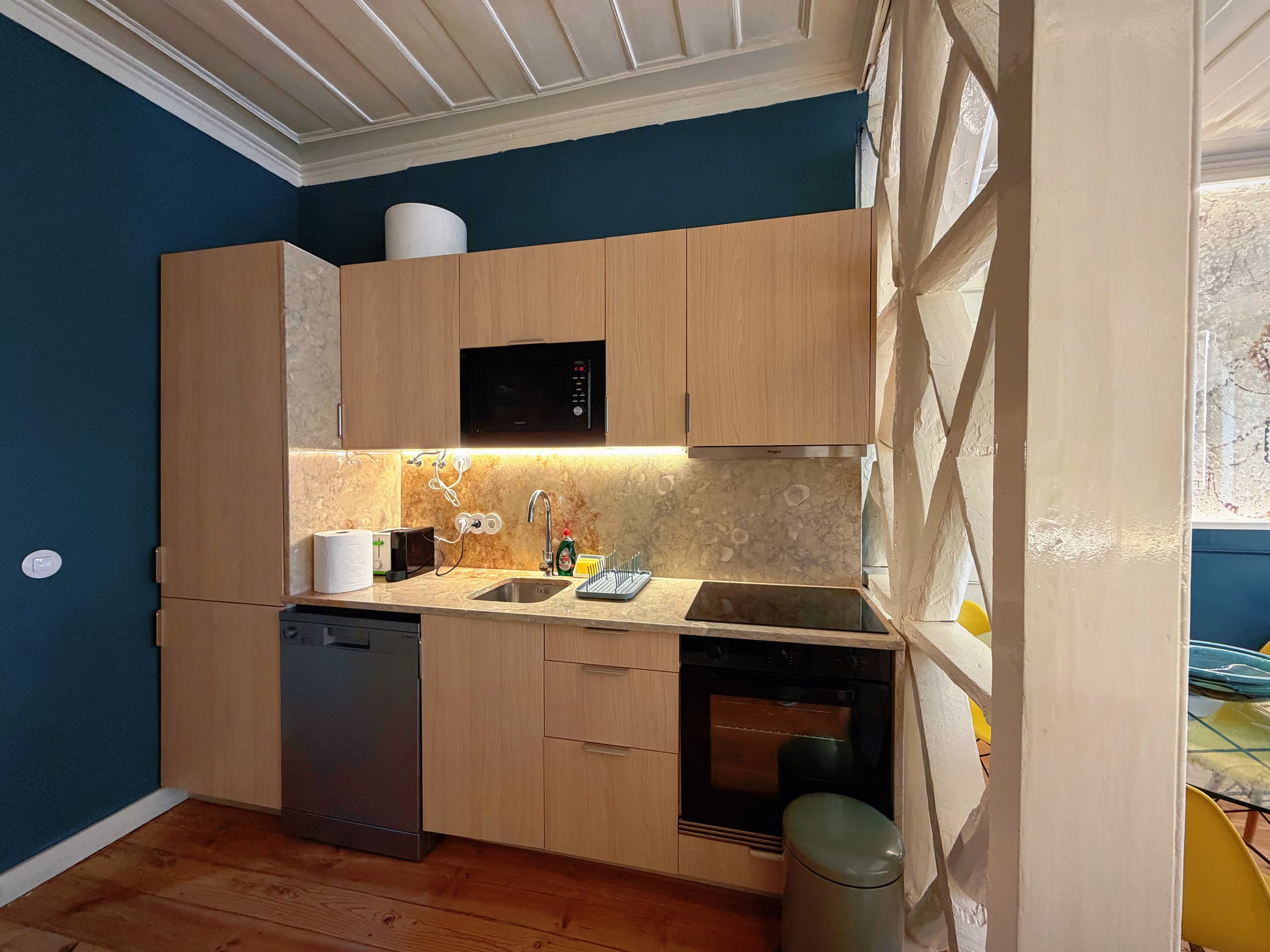 Stylish Lisbon Home in Estrela 4