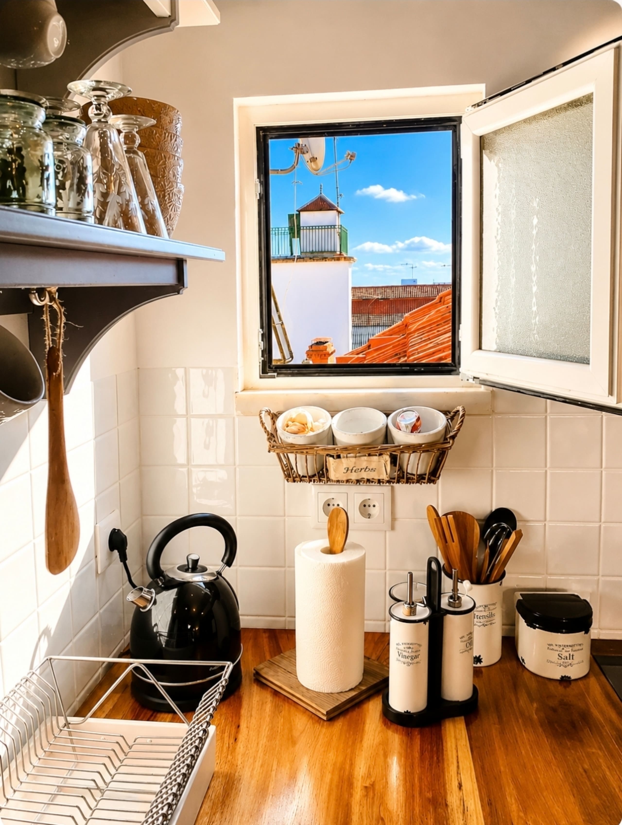 Amazing flat with Private Terrace in Lisbon 10