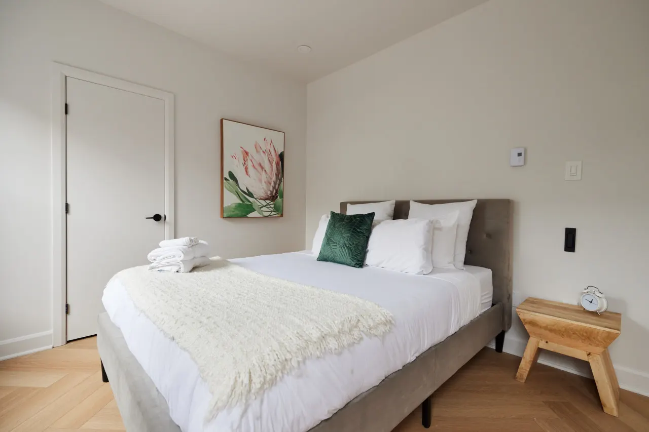 Spacious 2 bedroom apartment in Le Plateau by Denstays - Unit 422 9
