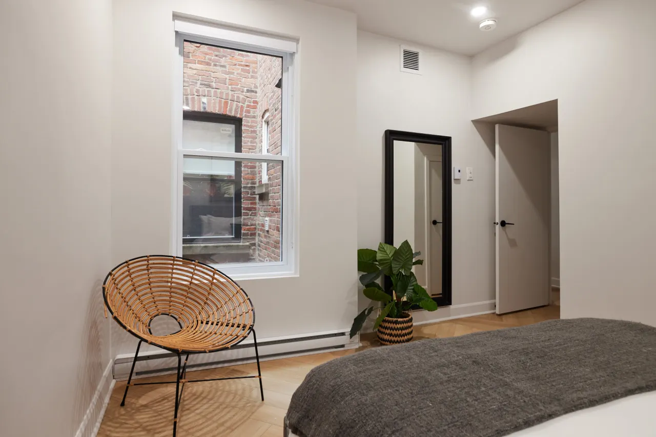 Spacious 2 bedroom apartment in Le Plateau by Denstays - Unit 422 15