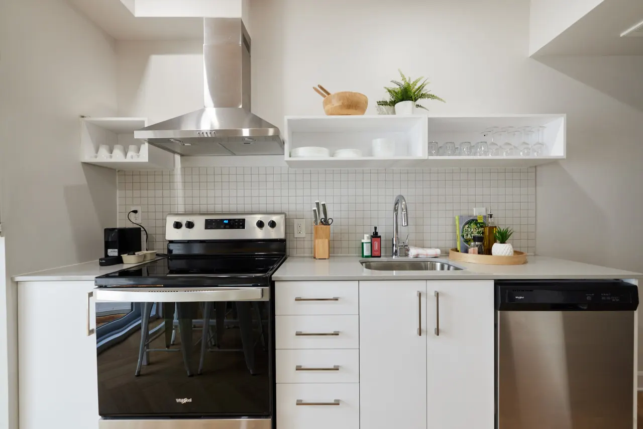 Spacious 2 bedroom apartment in Le Plateau by Denstays - Unit 422 6