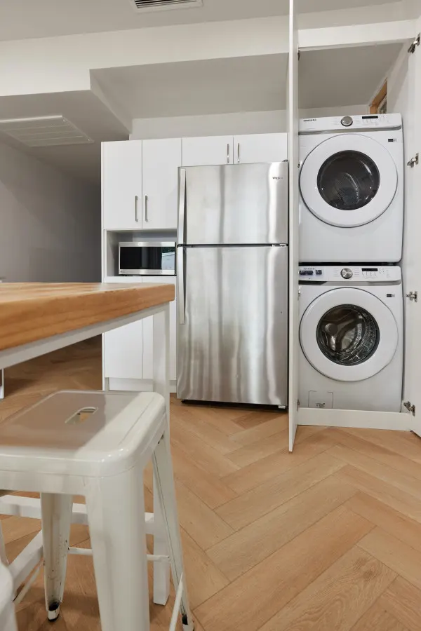 Spacious 2 bedroom apartment in Le Plateau by Denstays - Unit 422 8