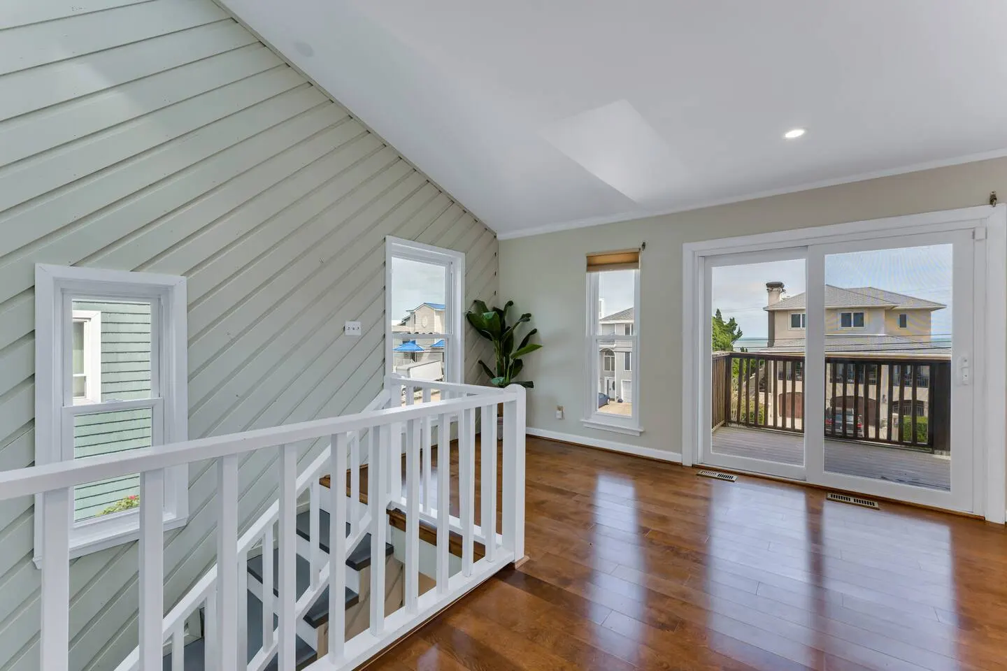 Croatan Beach Spacious 4BR Home with Views 10