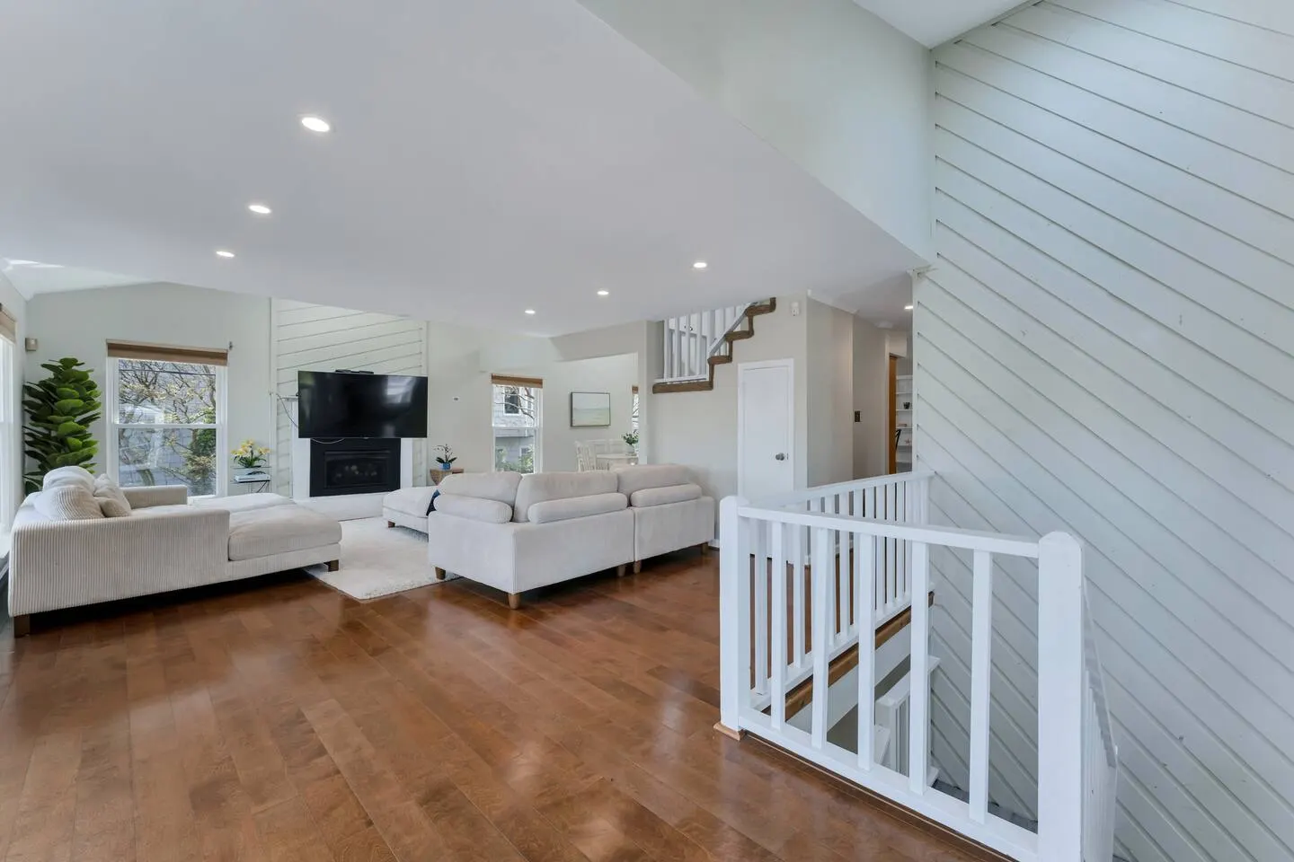 Croatan Beach Spacious 4BR Home with Views 11