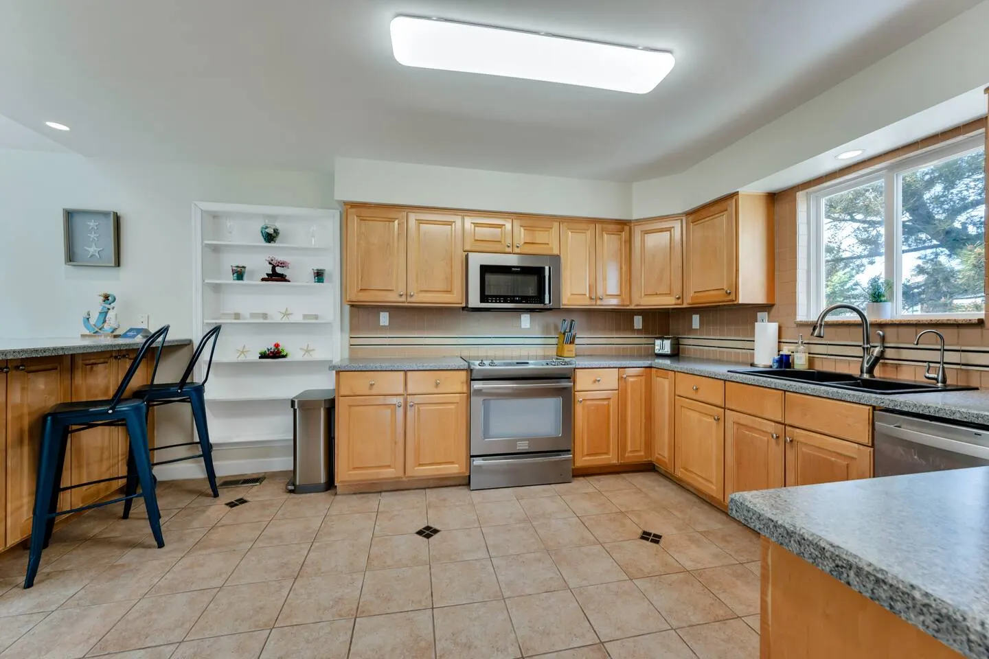 Croatan Beach Spacious 4BR Home with Views 17