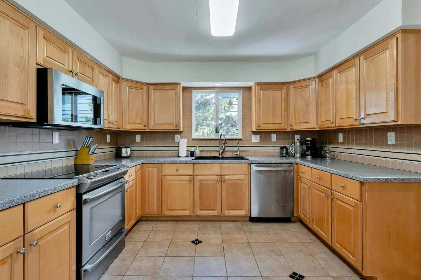 Croatan Beach Spacious 4BR Home with Views 18