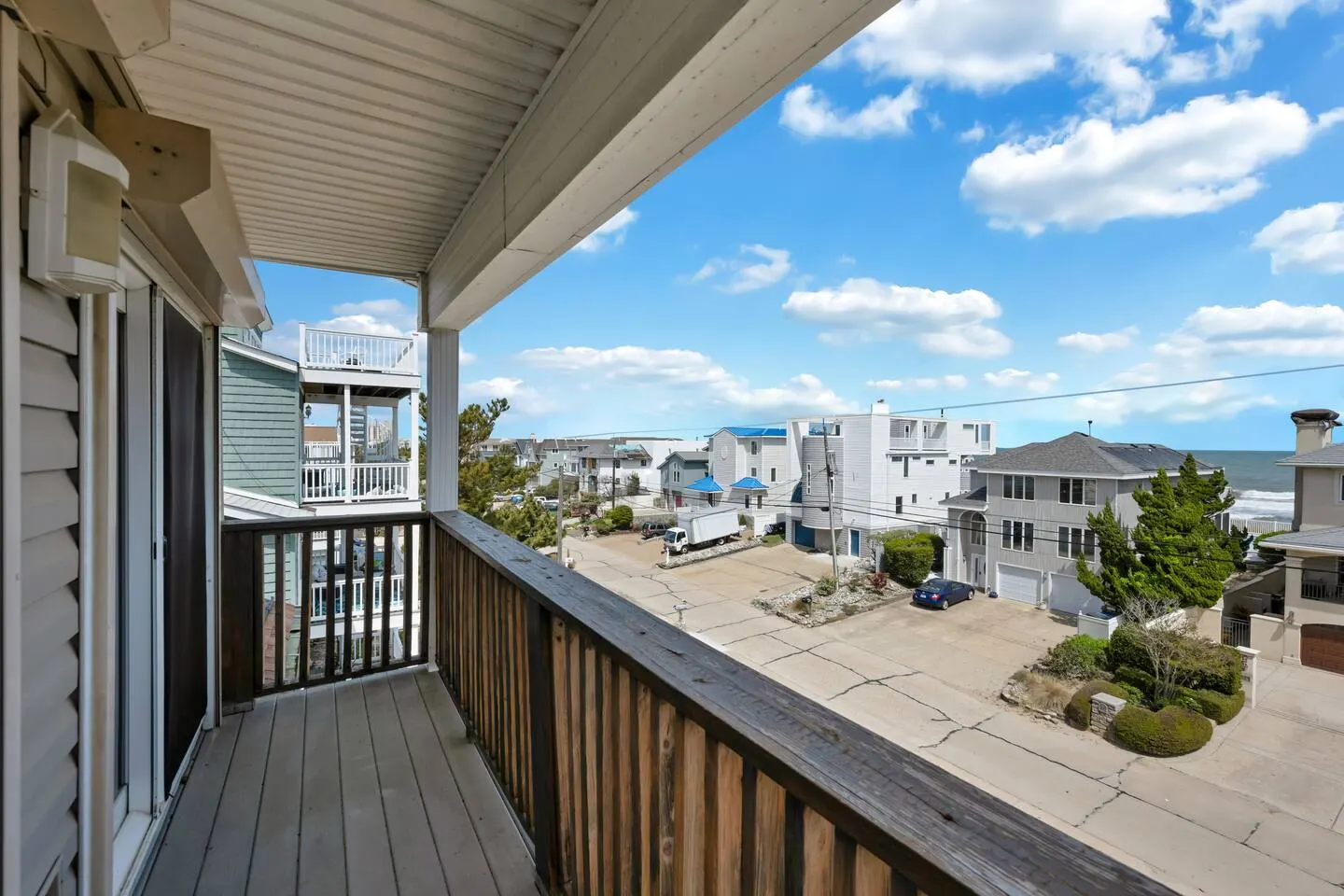 Croatan Beach Spacious 4BR Home with Views 8
