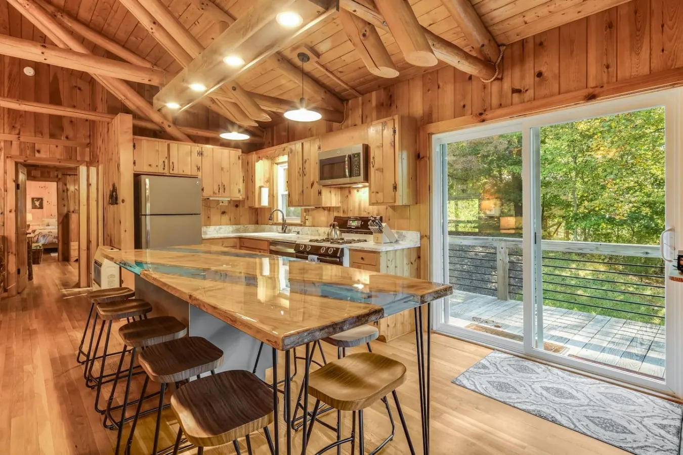 Riverside Cabin Mtn Views, Fire Pit & Fireplace 8