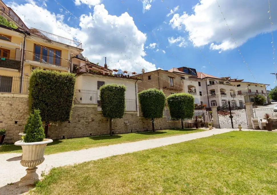 Palazzo Vittoli - Iside 8