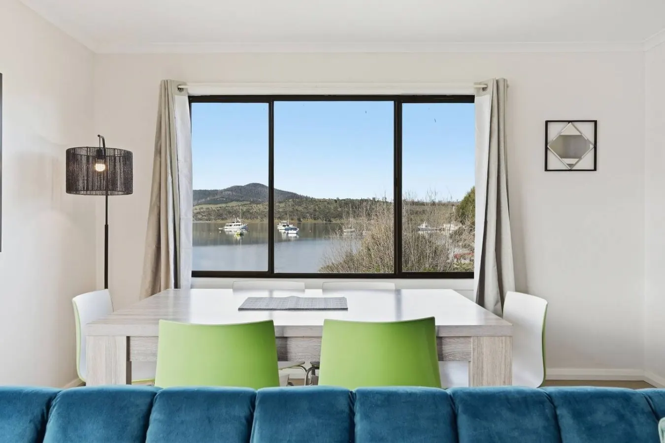 Dunalley Waterfront Escape 10