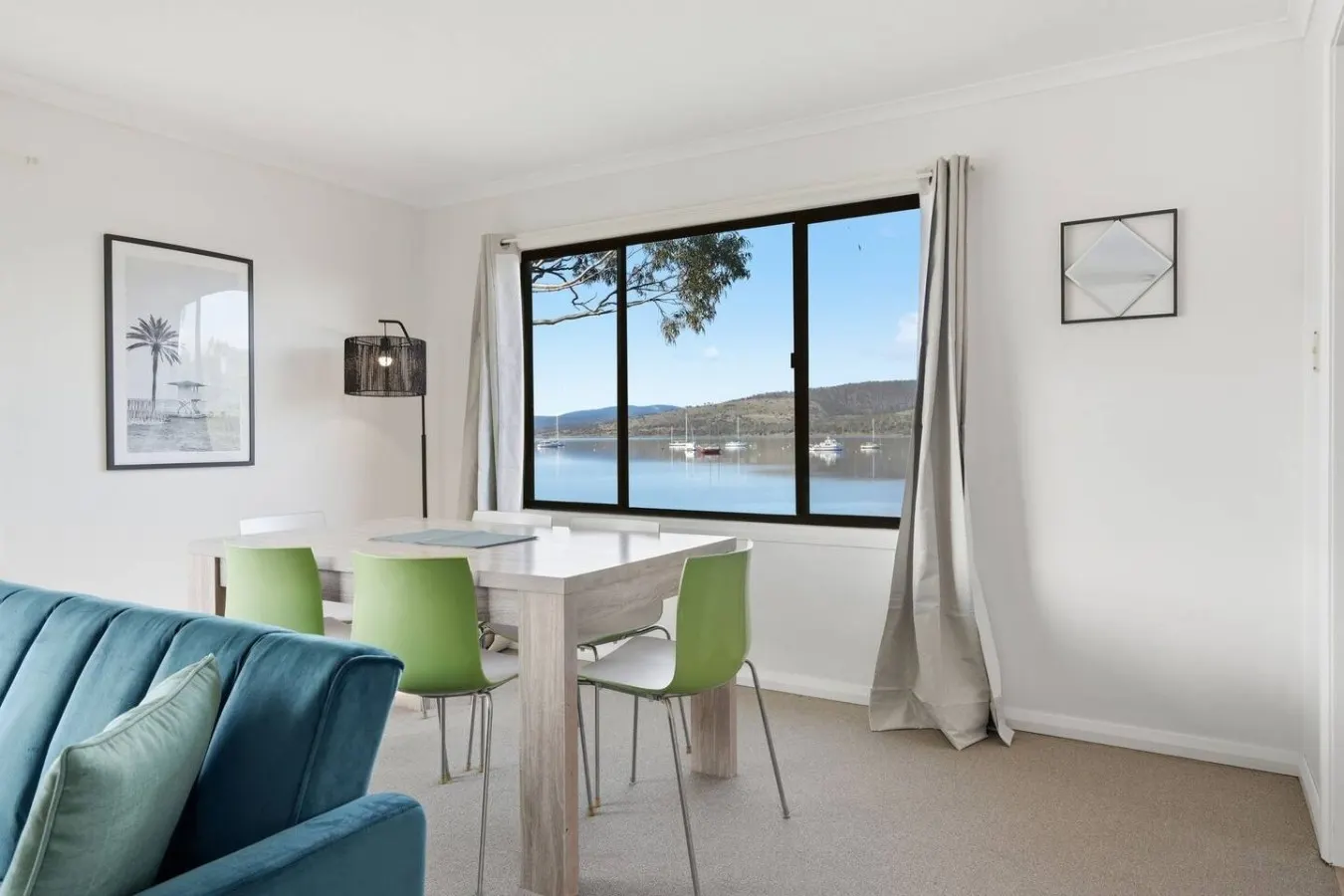 Dunalley Waterfront Escape 11