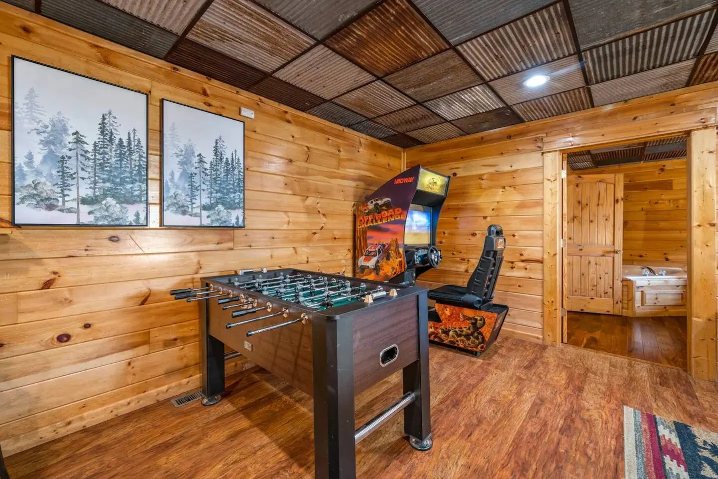 Luxury Cabin 4 King Beds Jacuzzi in Each Room 19