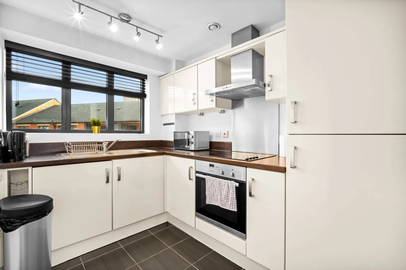 Stylish Apartment - JQ - City Centre - Fast WiFi 3