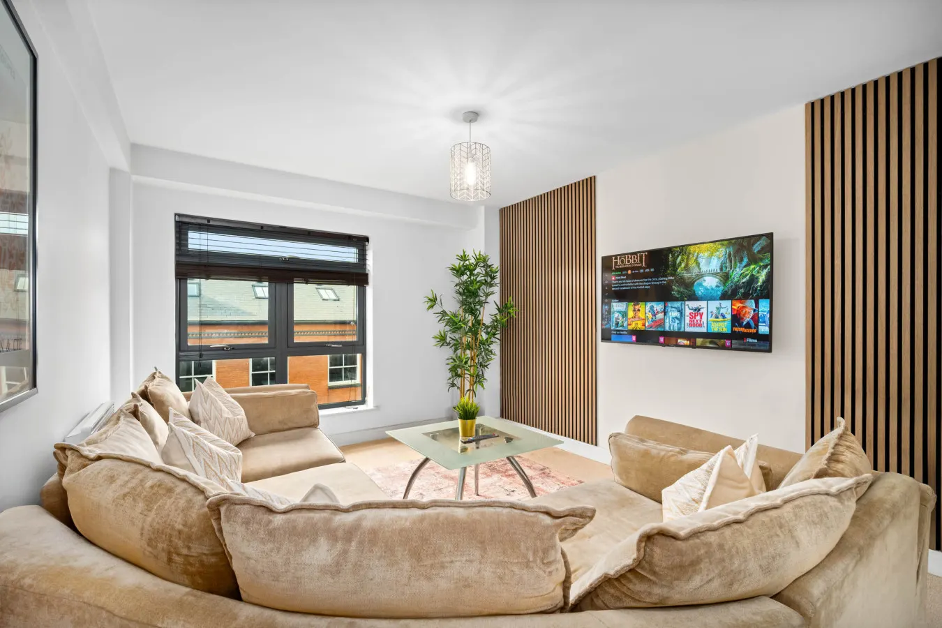 Stylish Apartment - JQ - City Centre - Fast WiFi 7