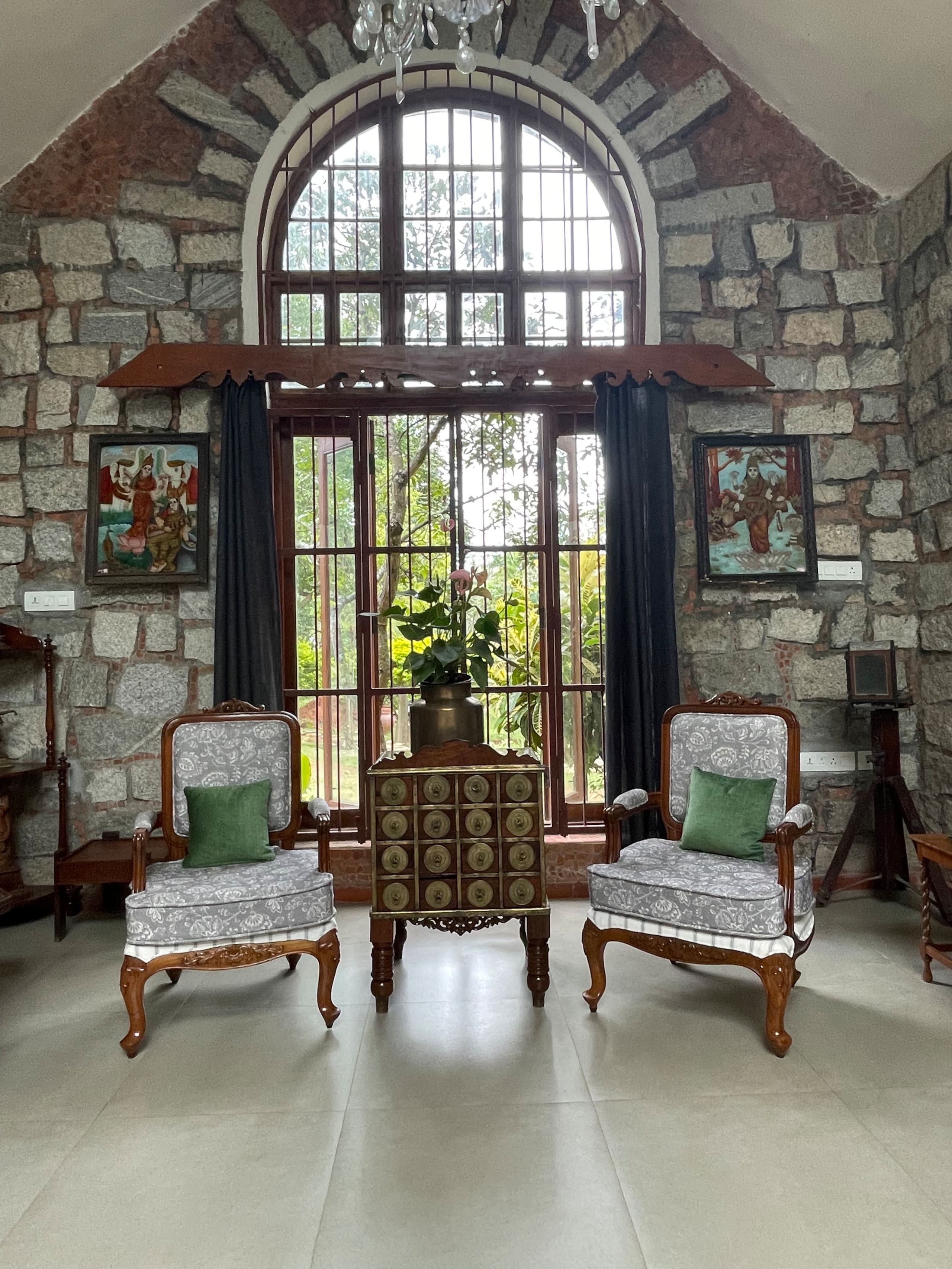 Dhakshini Vintage Project : Antique Style Farmstay 11