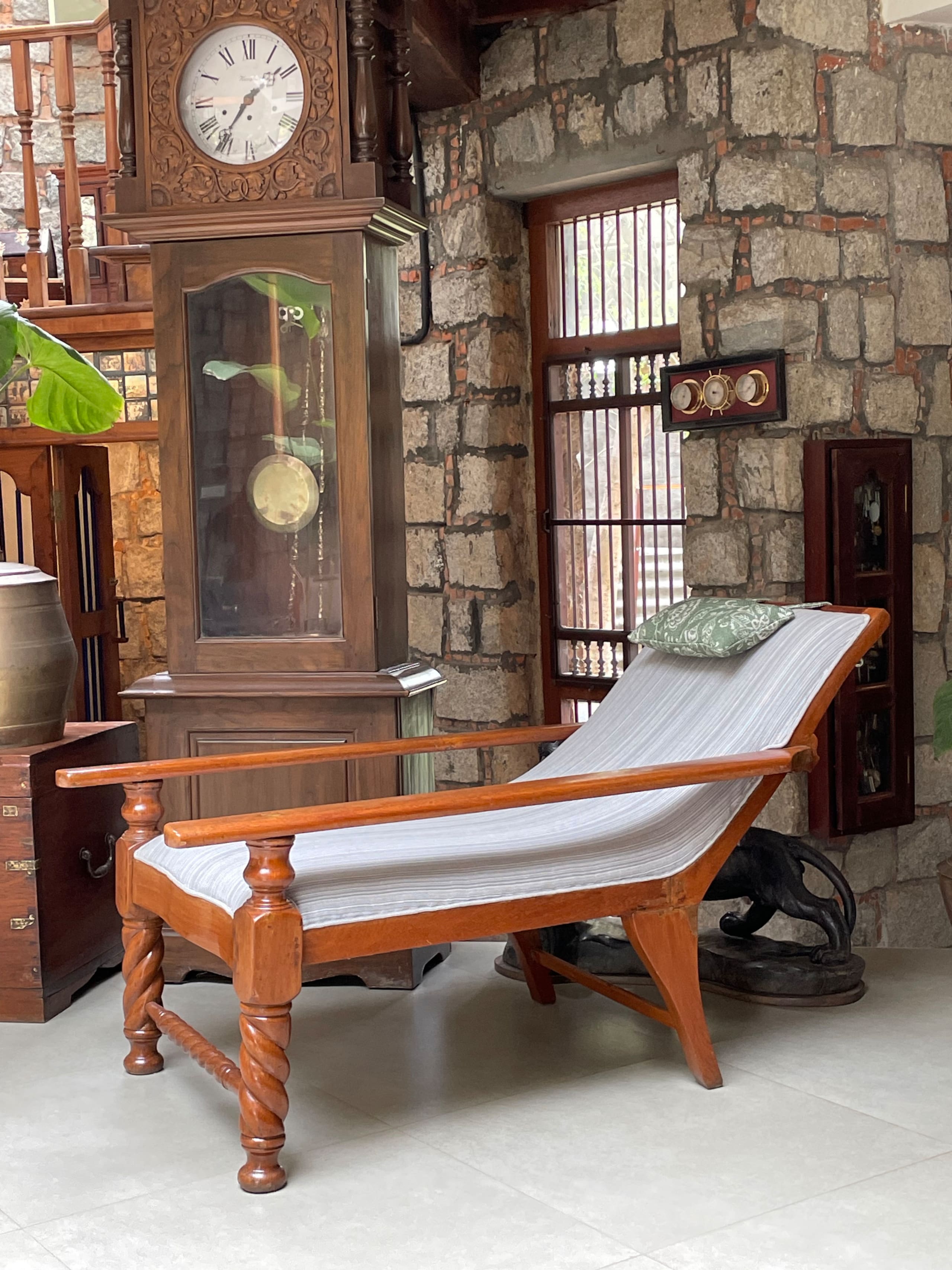 Dhakshini Vintage Project : Antique Style Farmstay 14