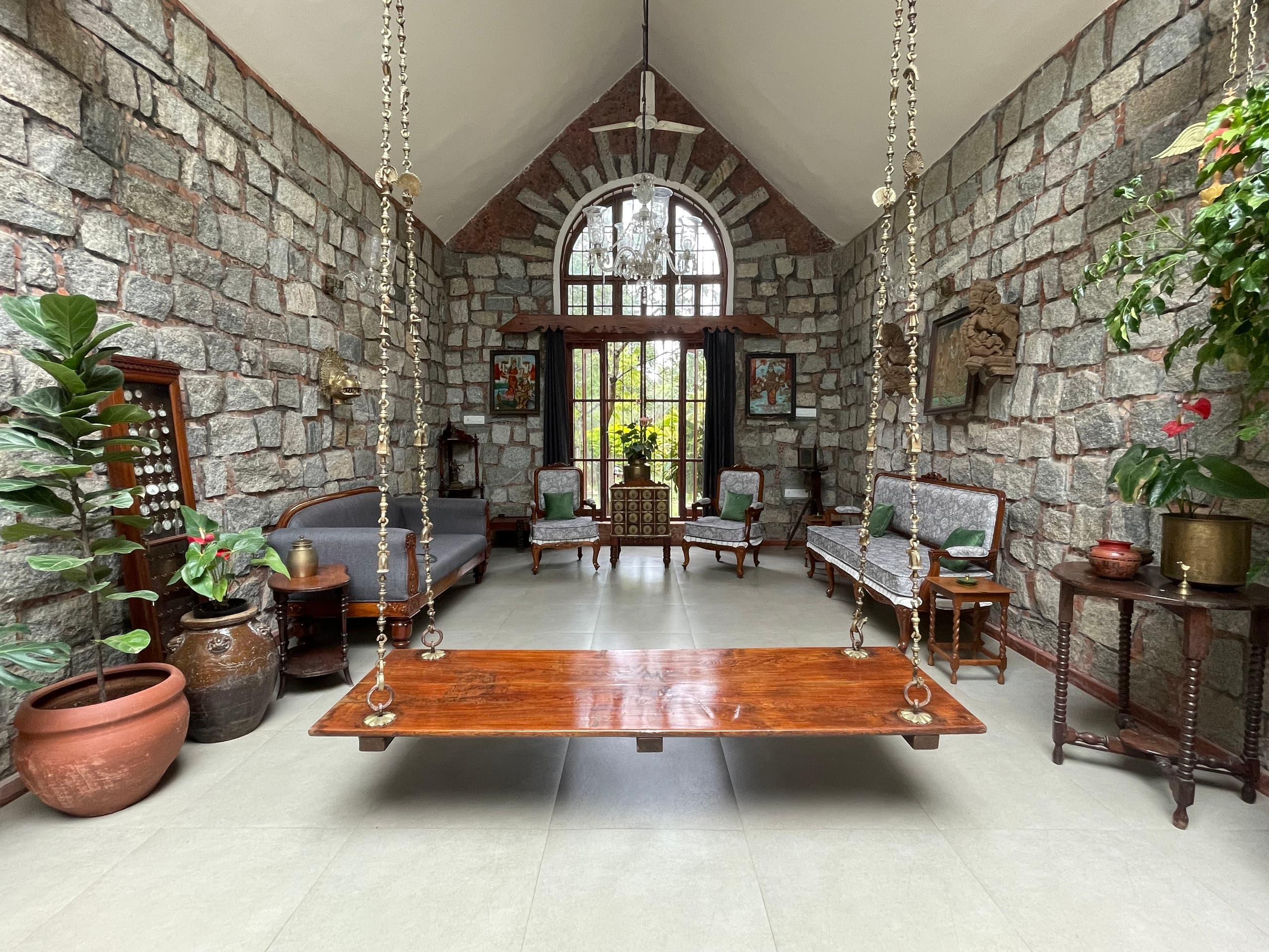 Dhakshini Vintage Project : Antique Style Farmstay 9