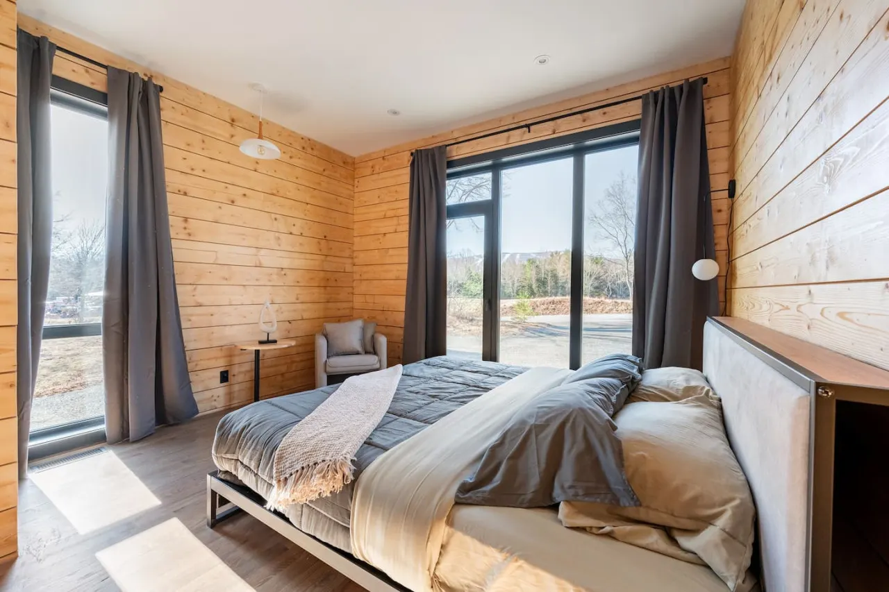 Waterfront Mansion on 20 acres Windham Ski Resort "Ulula Eco Resort" 13