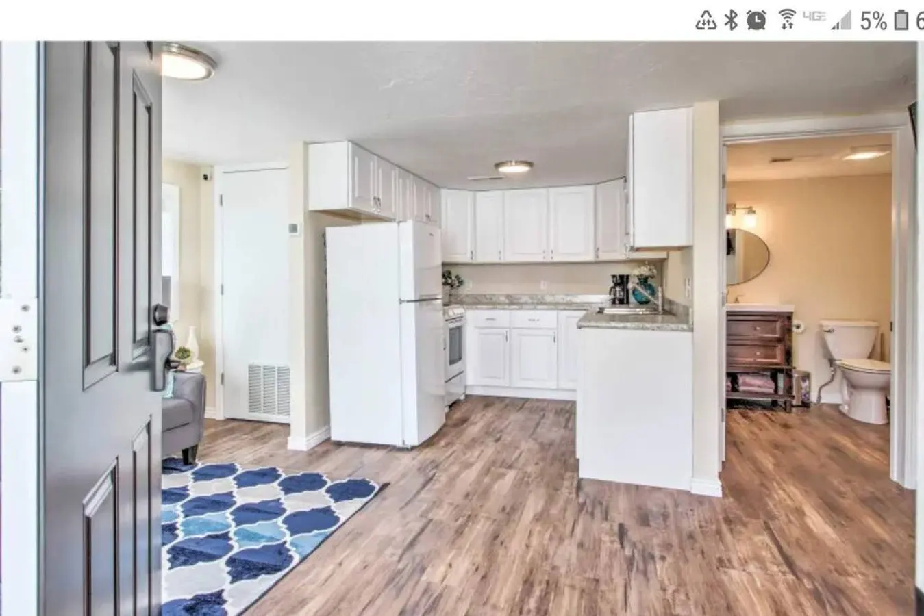 Designer Cottage Retreat Walkable Downtown W & R 15