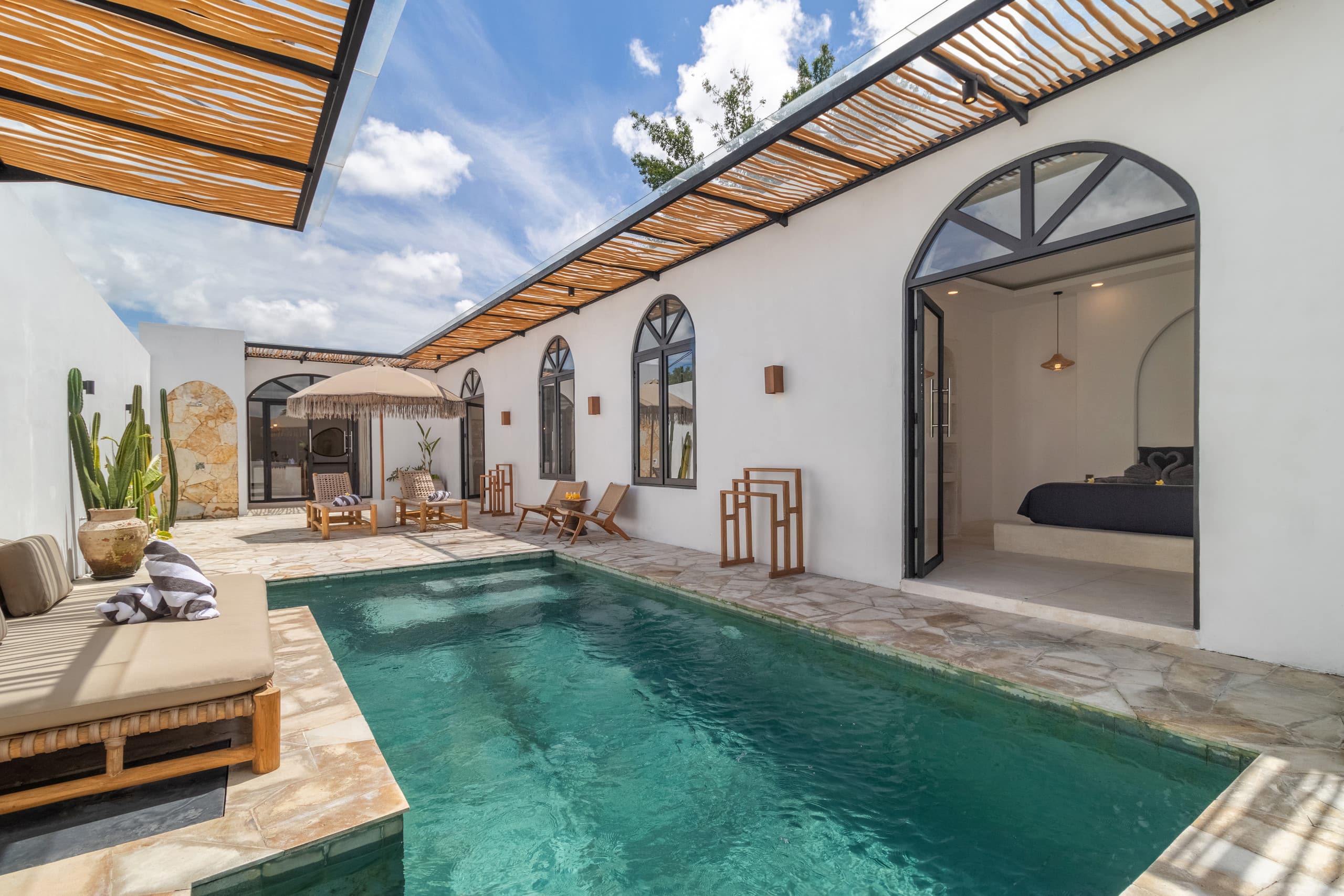 Modern 2BR Pool Villa in Peaceful Canggu — photo 2